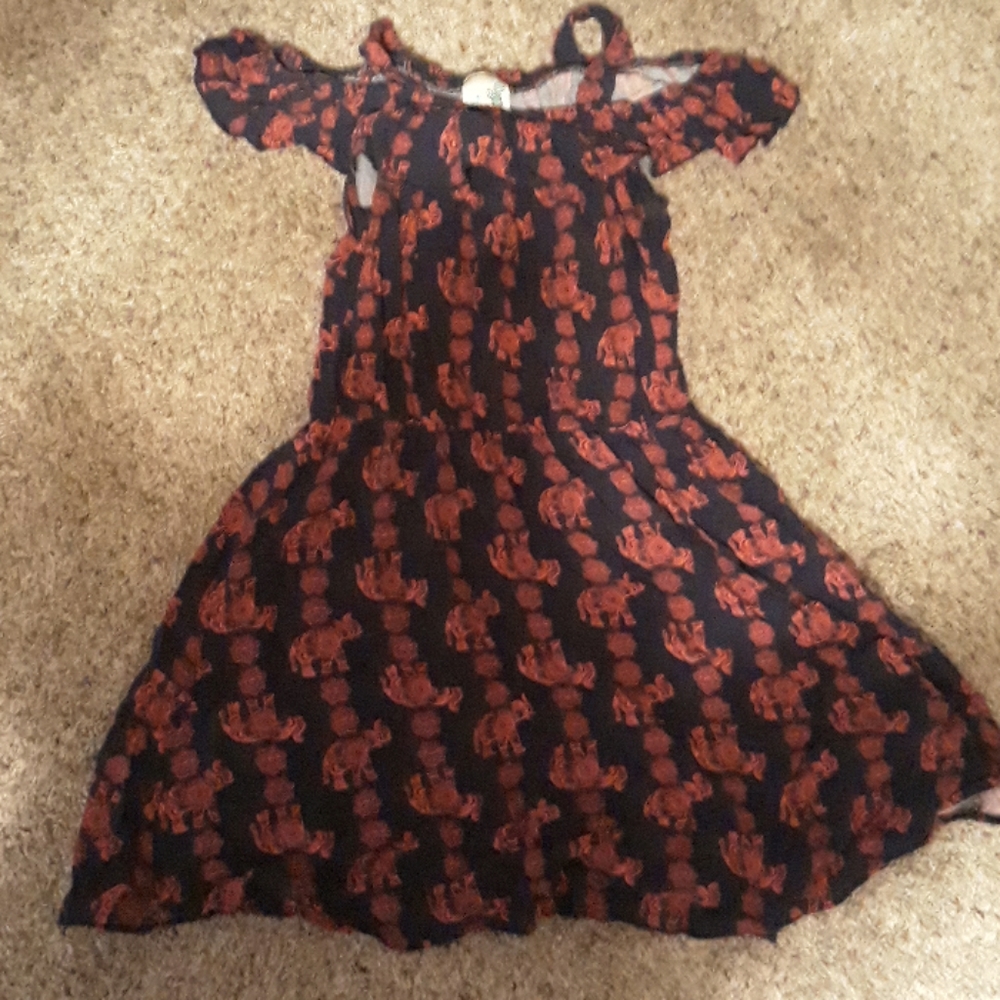 Girls dress.